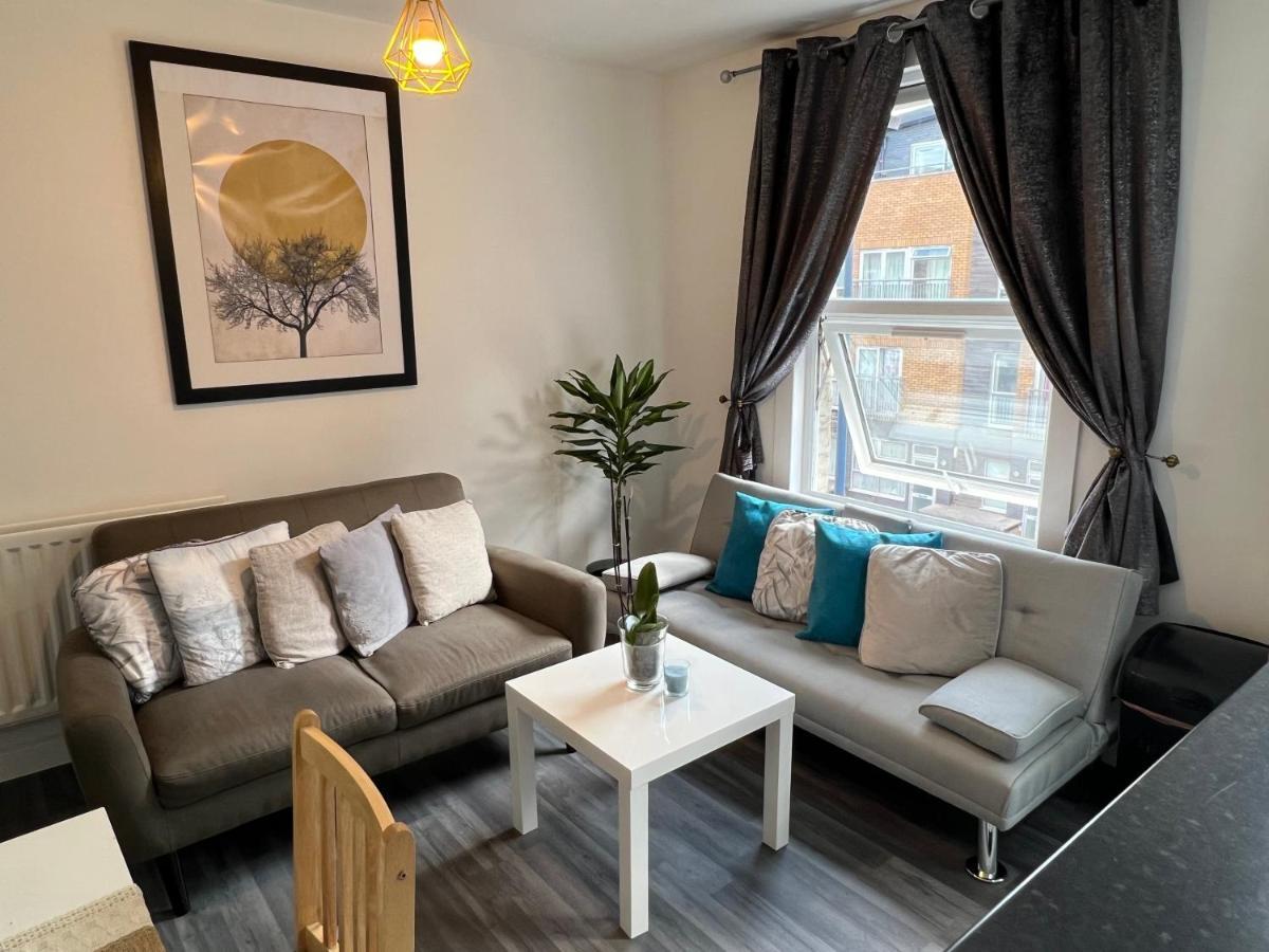 Apartamento Luxury 1Bed Holiday Flat-10 Minutes From London Bridge & 3Mins Walk To Lewisham Dlr Exterior foto